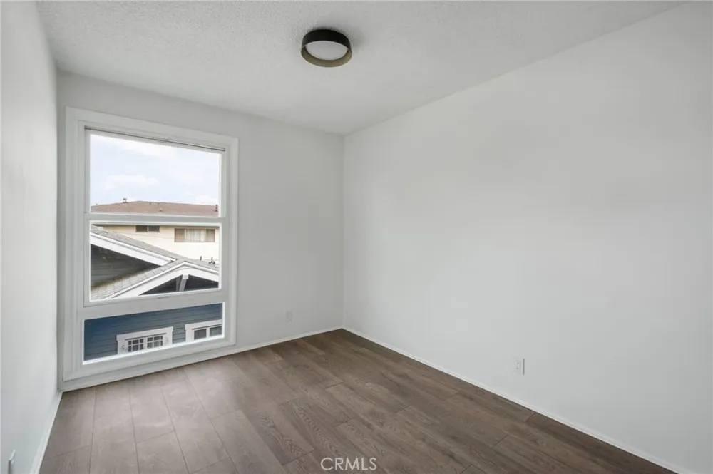 125 E Buckthorn Inglewood, CA 90301