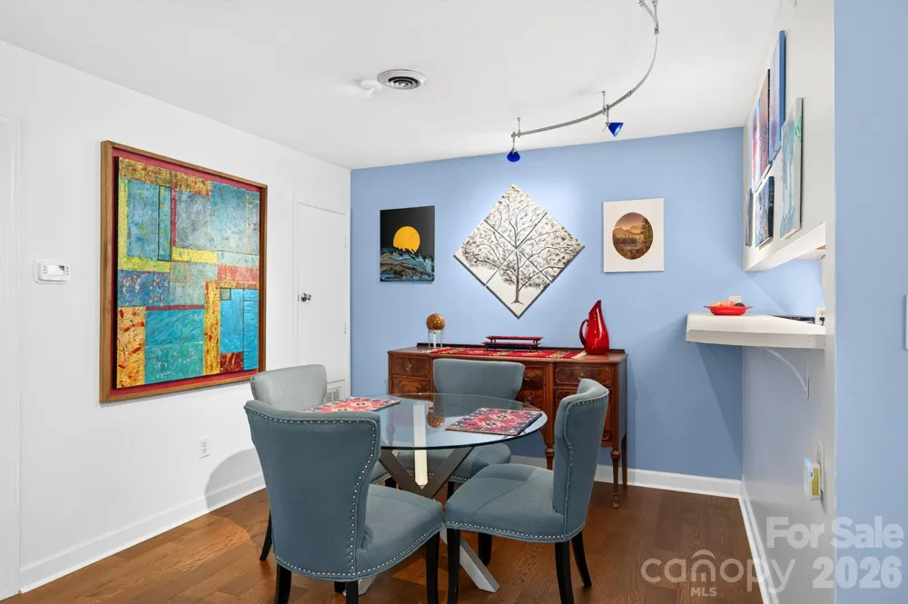 9 Ravencroft Lane #B-9 and Garage 2 Unit D Asheville, NC 28803