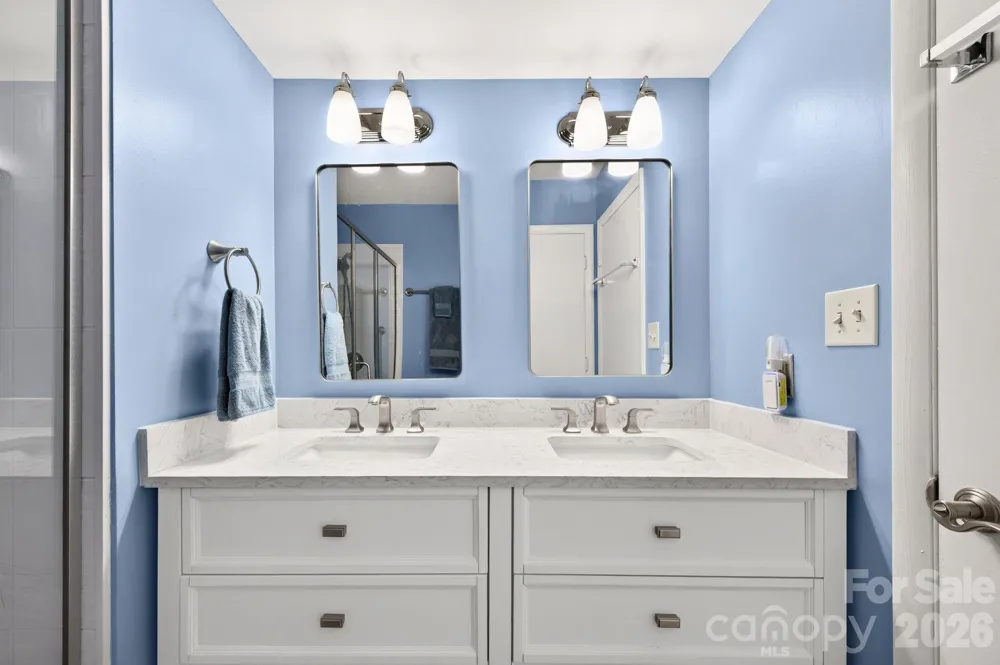 9 Ravencroft Lane #B-9 and Garage 2 Unit D Asheville, NC 28803
