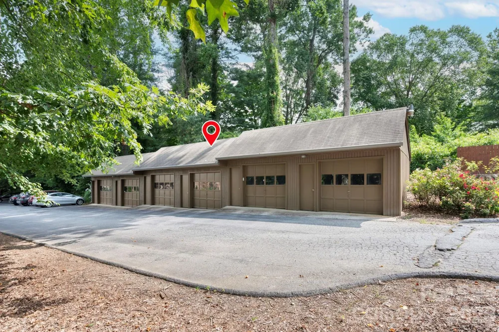 9 Ravencroft Lane #B-9 and Garage 2 Unit D Asheville, NC 28803