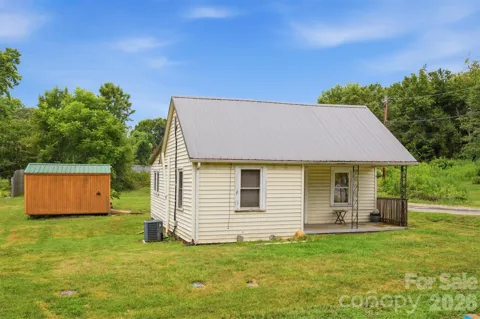 43 Highland Avenue