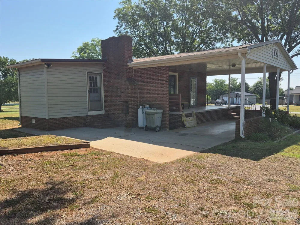 1267 Howards Creek Mill Road Vale, NC 28168