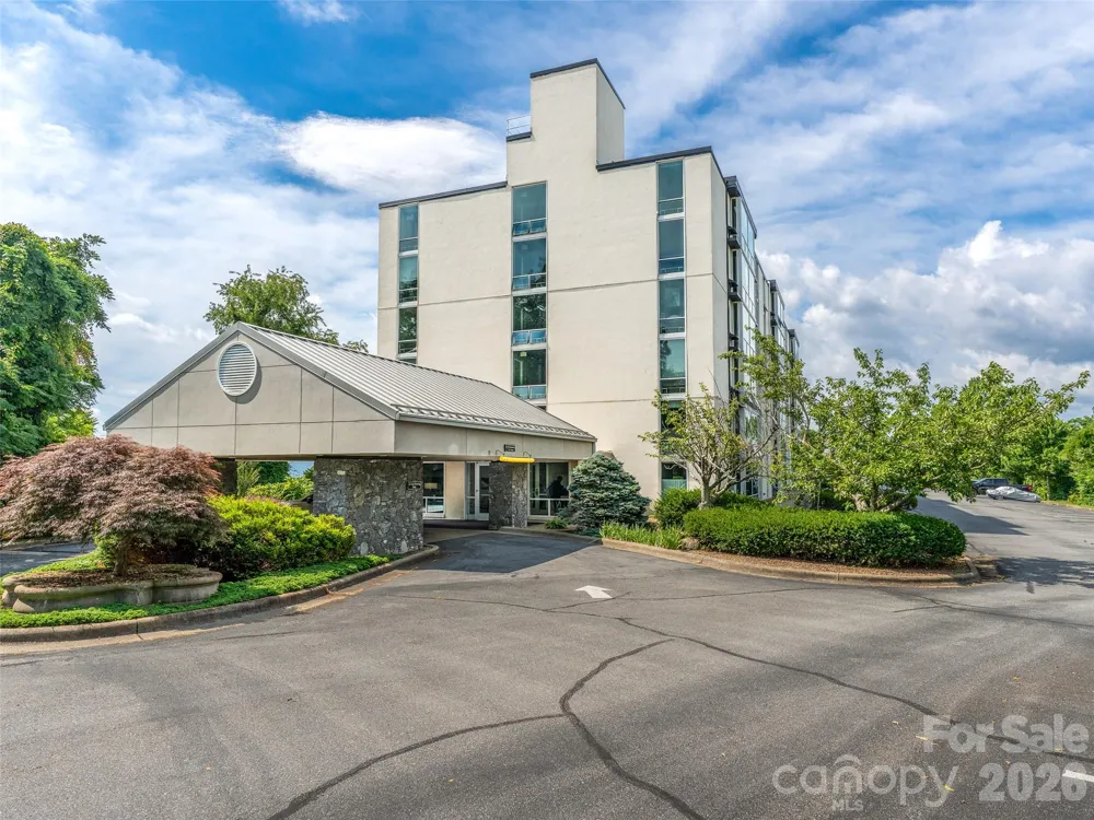 647 Town Mountain Road #309 Asheville, NC 28804