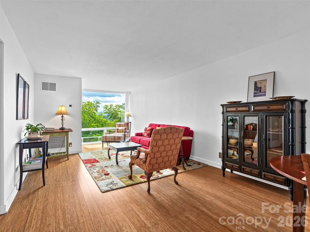 647 Town Mountain Road #309 Asheville, NC 28804