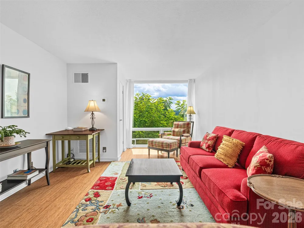 647 Town Mountain Road #309 Asheville, NC 28804