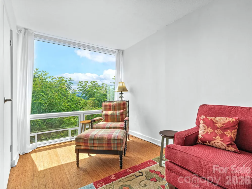 647 Town Mountain Road #309 Asheville, NC 28804