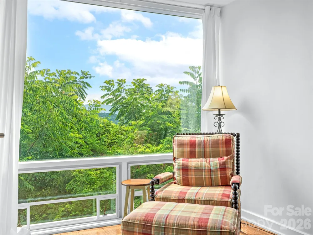 647 Town Mountain Road #309 Asheville, NC 28804