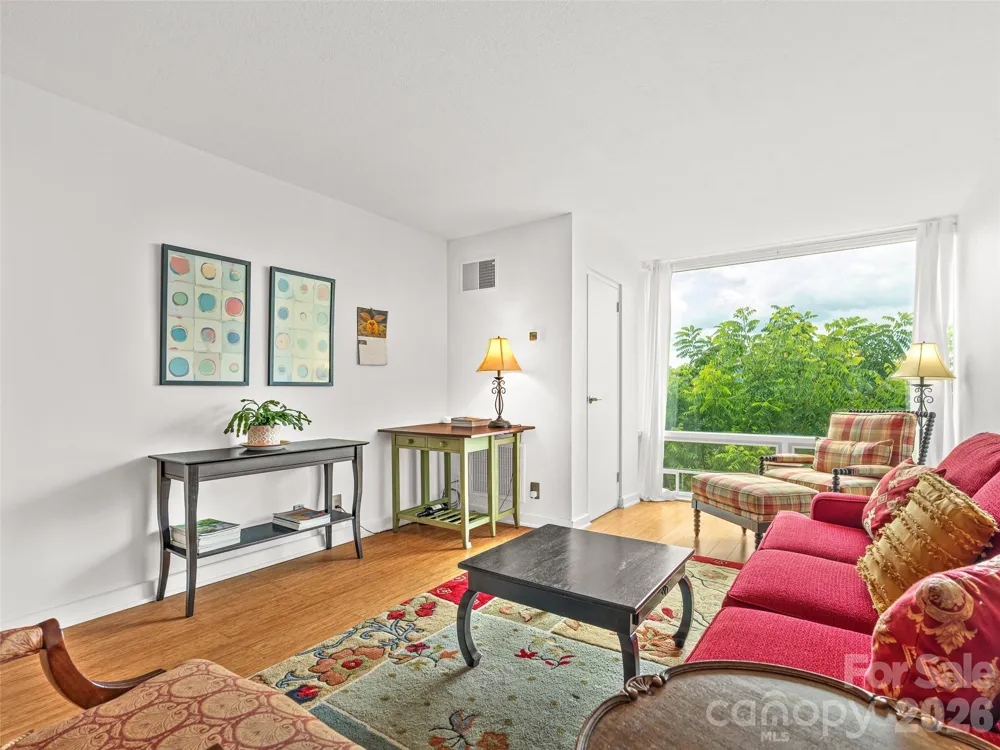 647 Town Mountain Road #309 Asheville, NC 28804