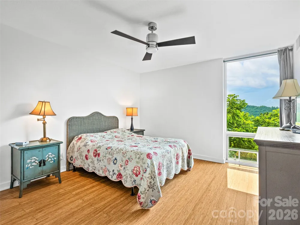 647 Town Mountain Road #309 Asheville, NC 28804
