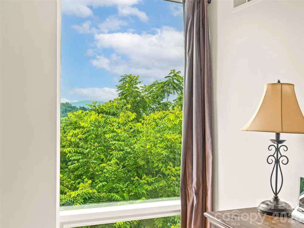 647 Town Mountain Road #309 Asheville, NC 28804