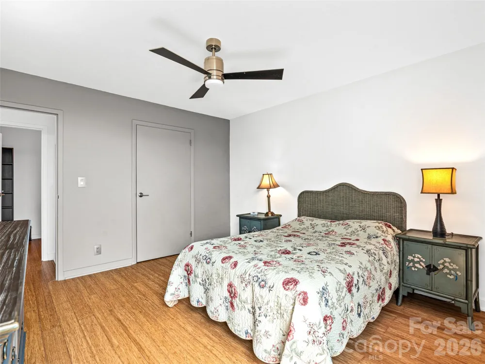647 Town Mountain Road #309 Asheville, NC 28804