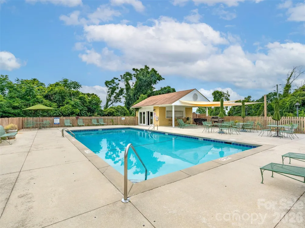 647 Town Mountain Road #309 Asheville, NC 28804