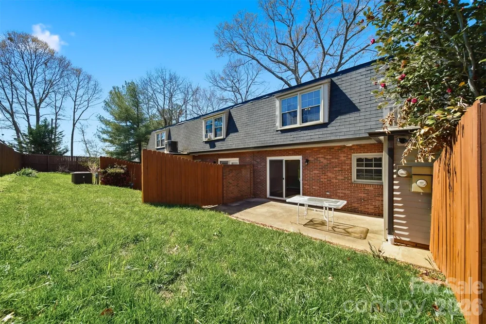 414 7th Street NE Hickory, NC 28601