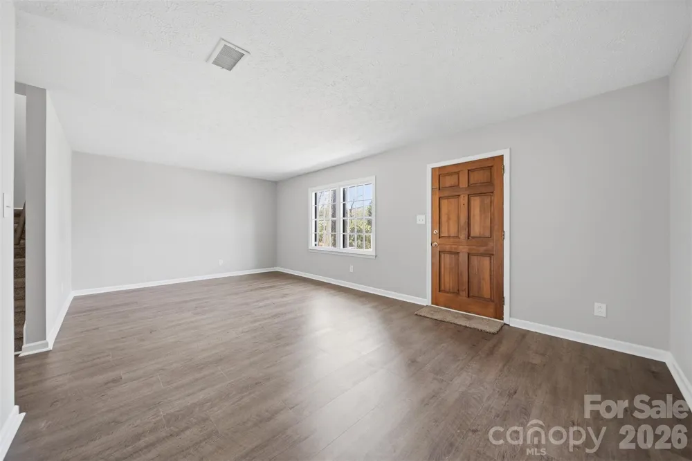 414 7th Street NE Hickory, NC 28601