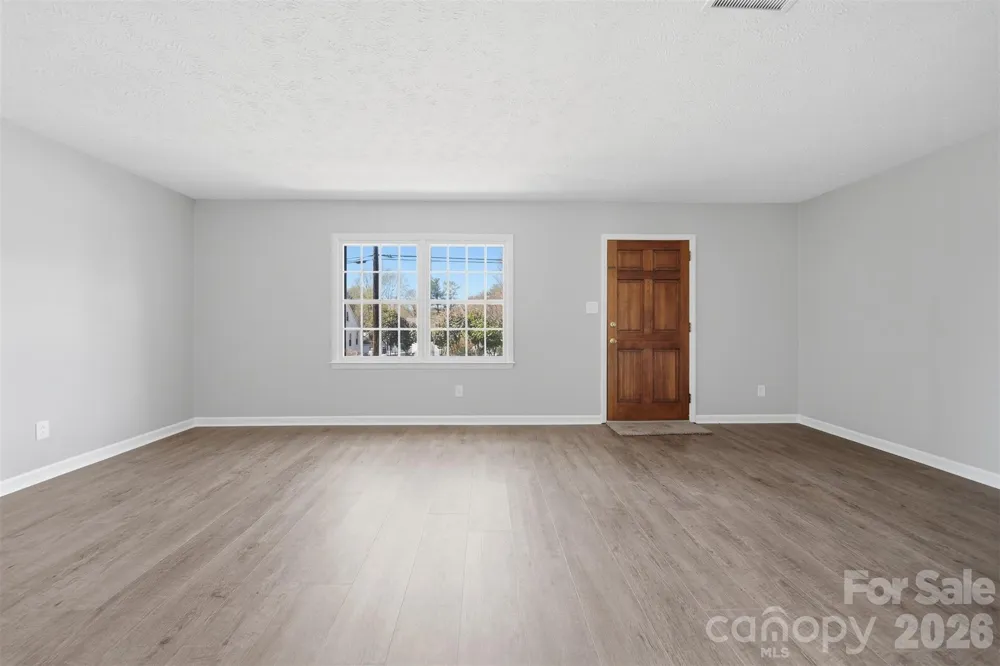 414 7th Street NE Hickory, NC 28601