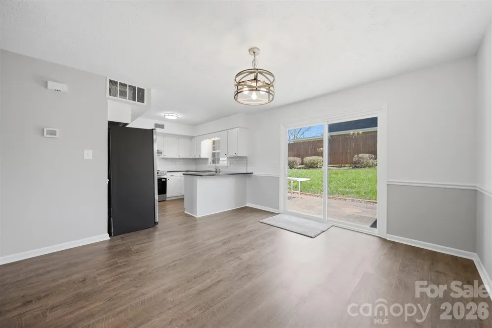 414 7th Street NE Hickory, NC 28601