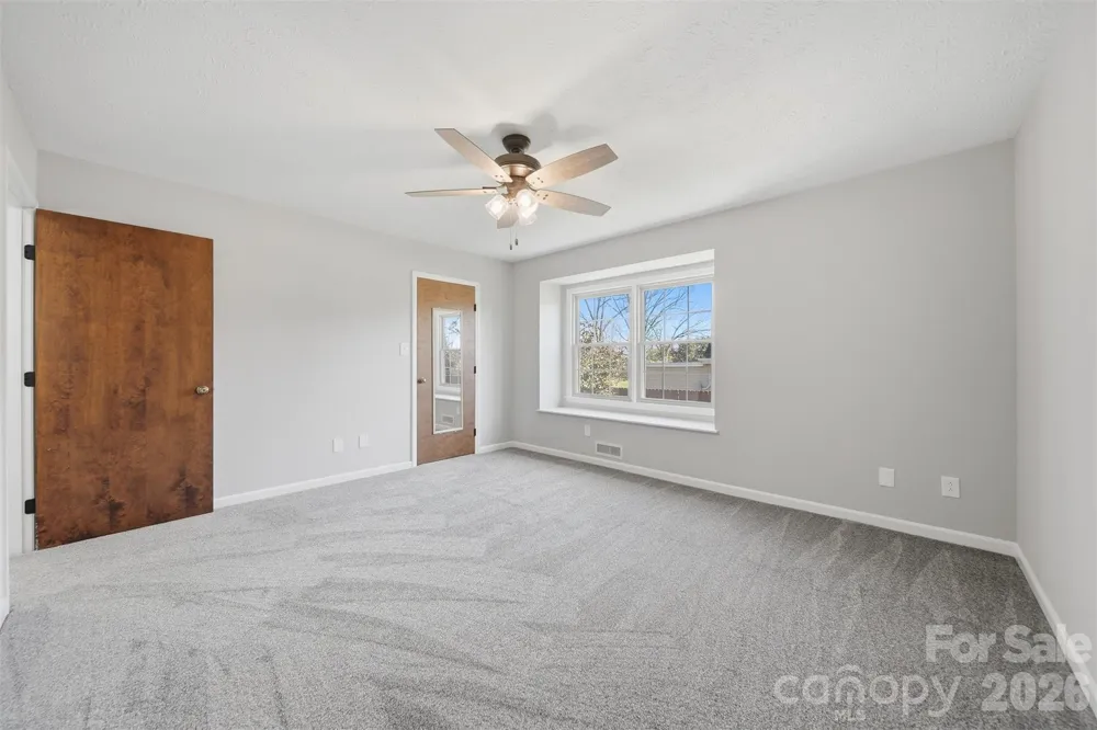 414 7th Street NE Hickory, NC 28601