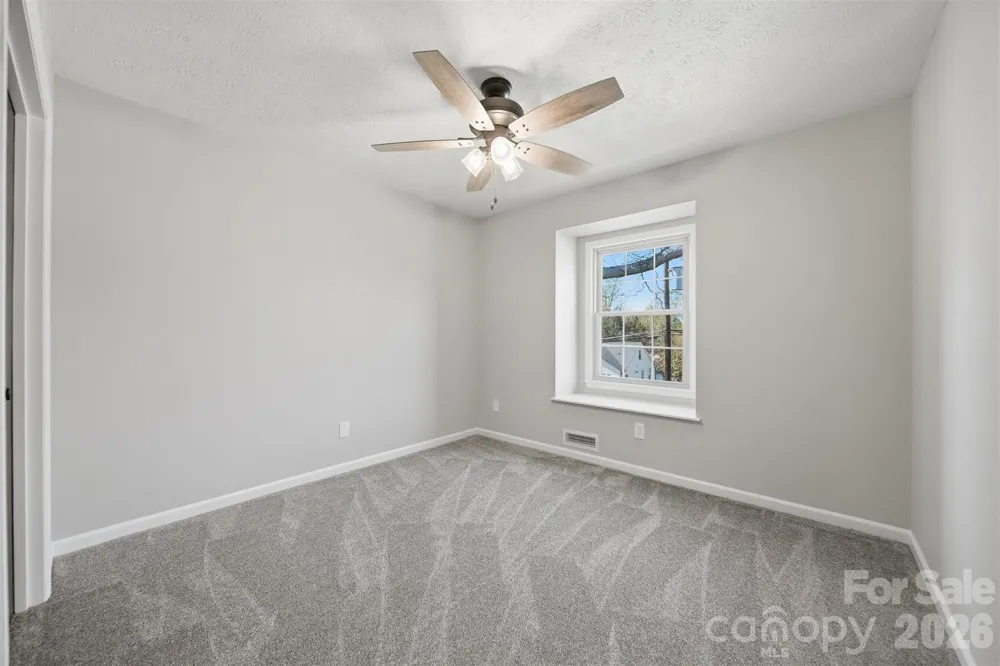 414 7th Street NE Hickory, NC 28601