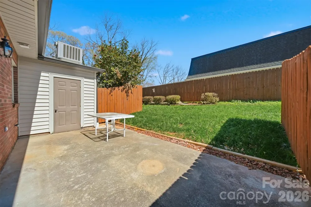 414 7th Street NE Hickory, NC 28601