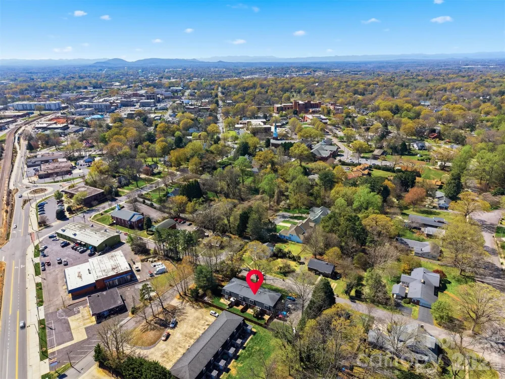 414 7th Street NE Hickory, NC 28601