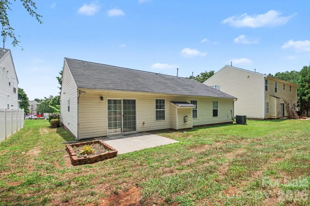 108 Briarwood Lane Mount Holly, NC 28120