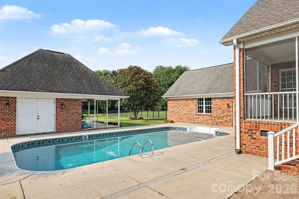 1004 Creekwalk Drive Stanley, NC 28164