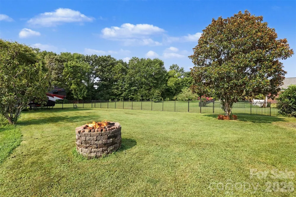 1004 Creekwalk Drive Stanley, NC 28164
