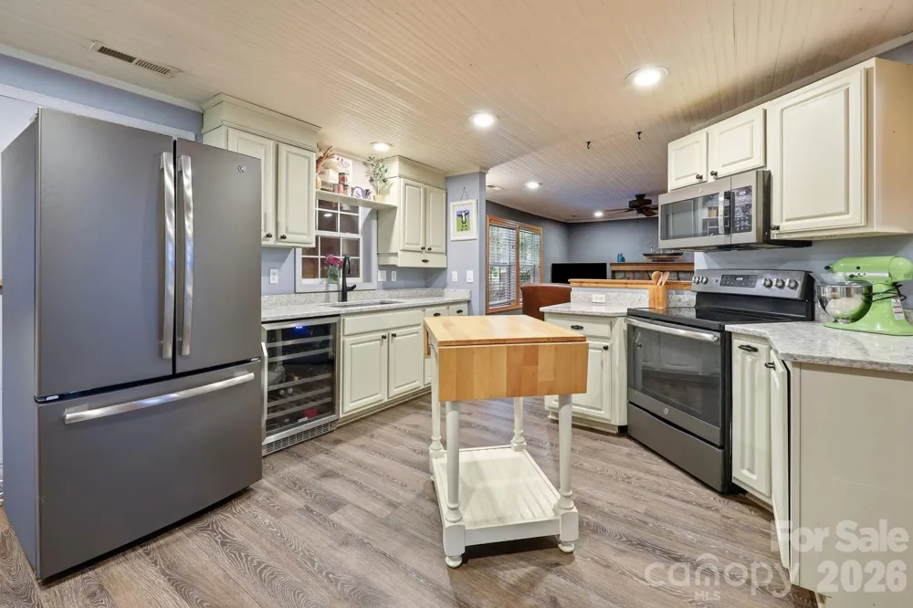 98 Secluded Cove Waynesville, NC 28785