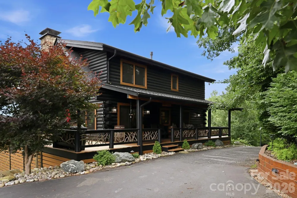 206 Hamlet Drive Burnsville, NC 28714