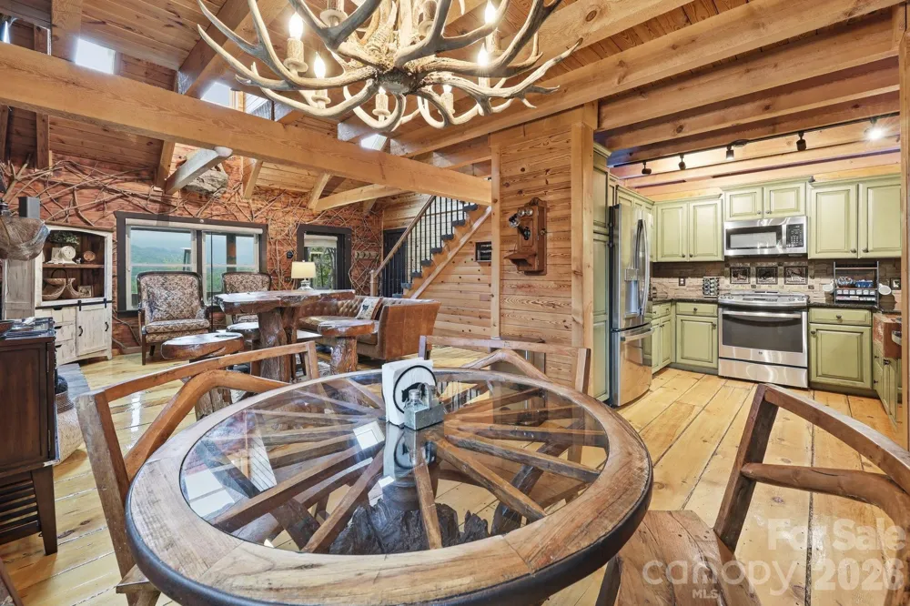 206 Hamlet Drive Burnsville, NC 28714