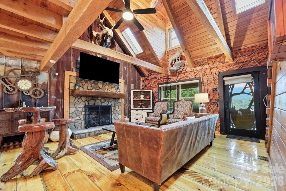 206 Hamlet Drive Burnsville, NC 28714