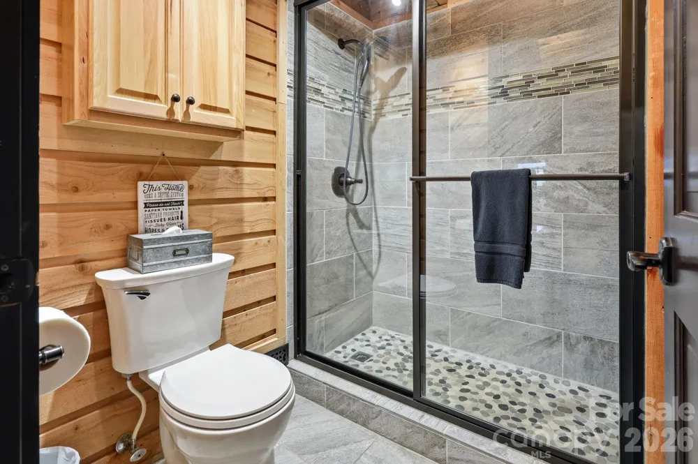 206 Hamlet Drive Burnsville, NC 28714