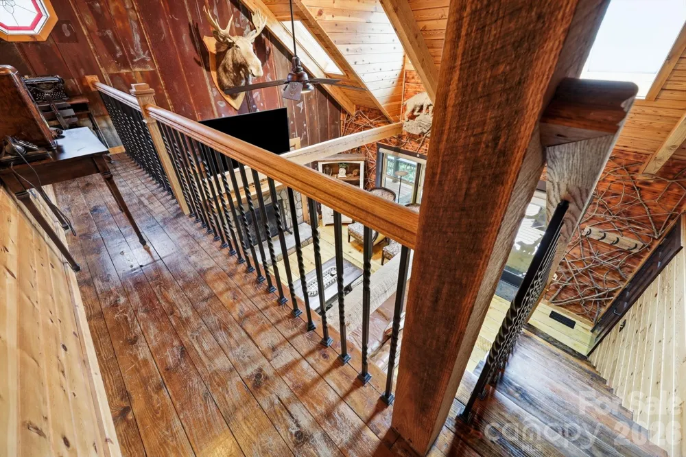 206 Hamlet Drive Burnsville, NC 28714