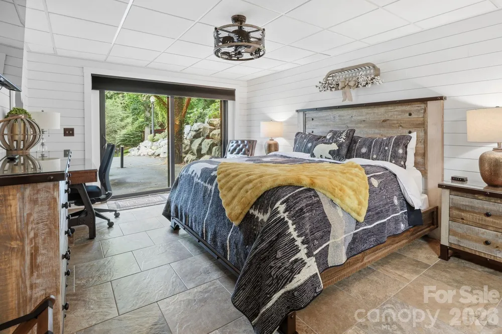 206 Hamlet Drive Burnsville, NC 28714