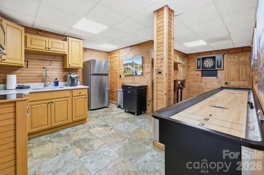206 Hamlet Drive Burnsville, NC 28714