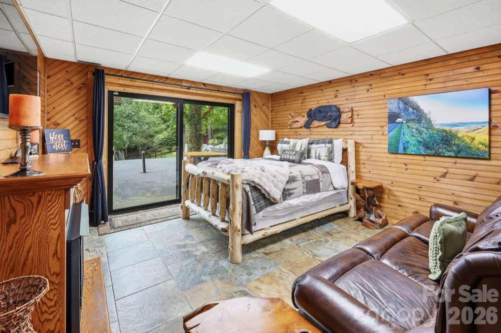 206 Hamlet Drive Burnsville, NC 28714