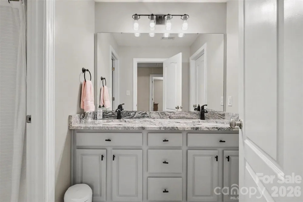 765 Sloan Street Denver, NC 28037