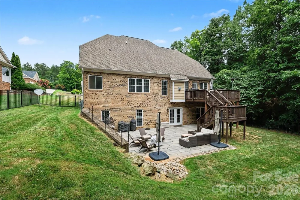 765 Sloan Street Denver, NC 28037