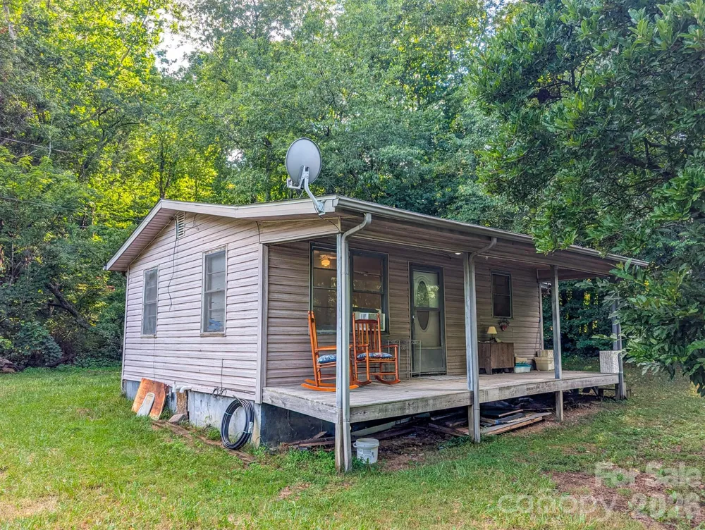 172 Lower Browns Creek Road Burnsville, NC 28714