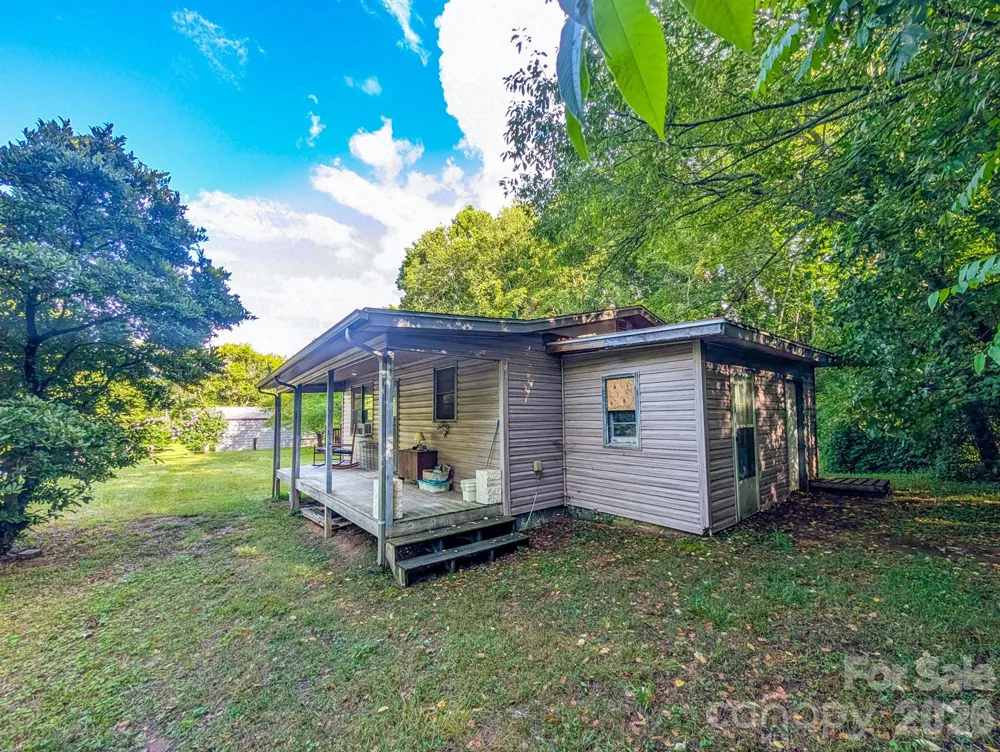 172 Lower Browns Creek Road Burnsville, NC 28714