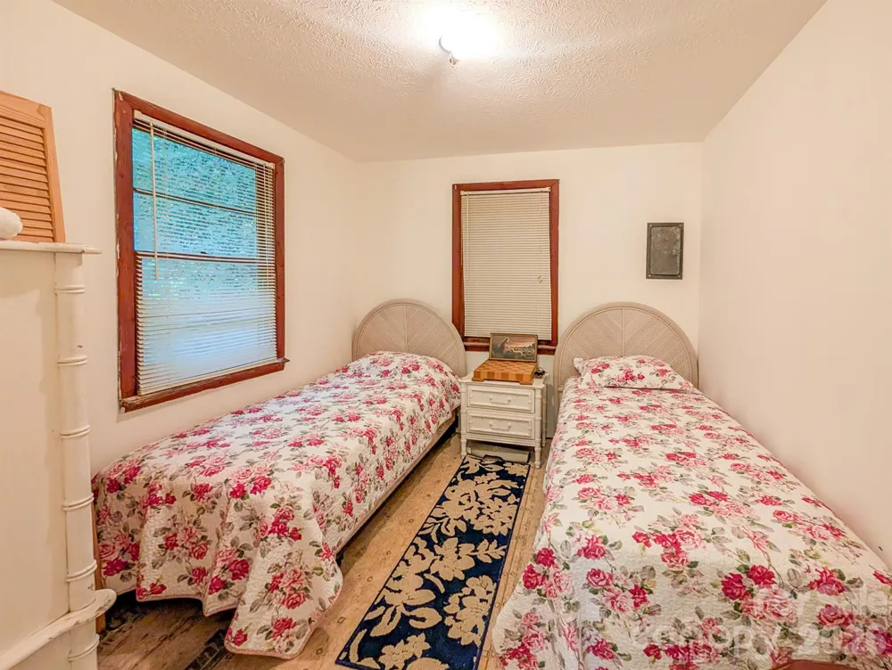 172 Lower Browns Creek Road Burnsville, NC 28714