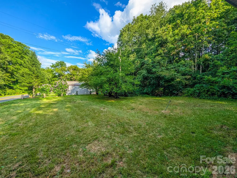 172 Lower Browns Creek Road Burnsville, NC 28714