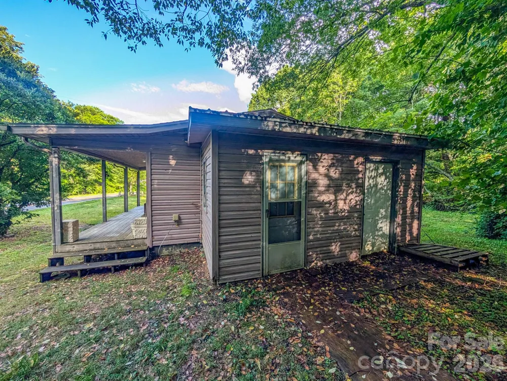 172 Lower Browns Creek Road Burnsville, NC 28714