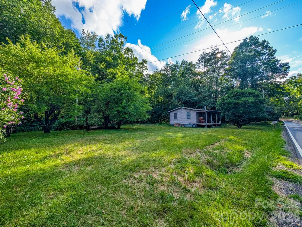 172 Lower Browns Creek Road Burnsville, NC 28714