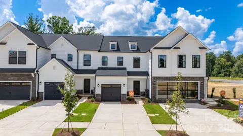 212 Northern Star Drive #2