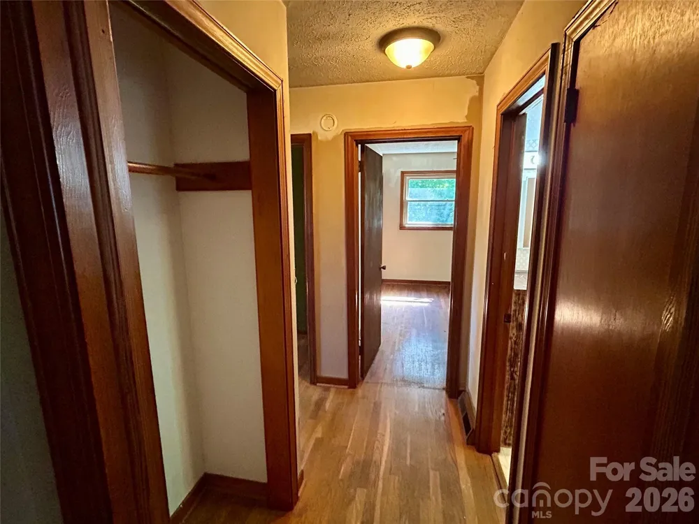169 Double Island Road Burnsville, NC 28714