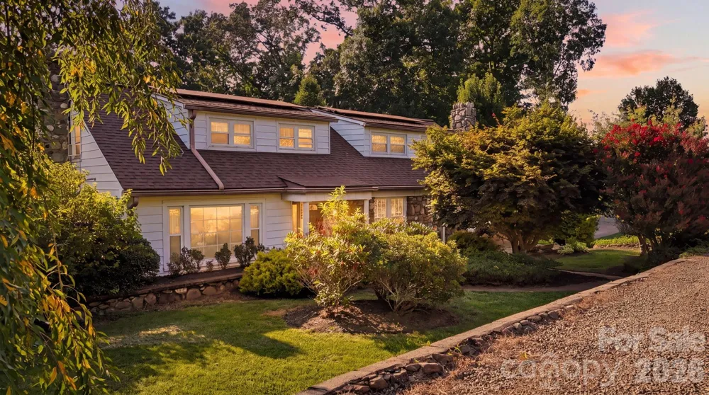 1686 Dutch Cove Road Canton, NC 28716