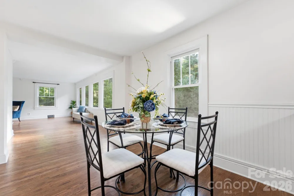1686 Dutch Cove Road Canton, NC 28716
