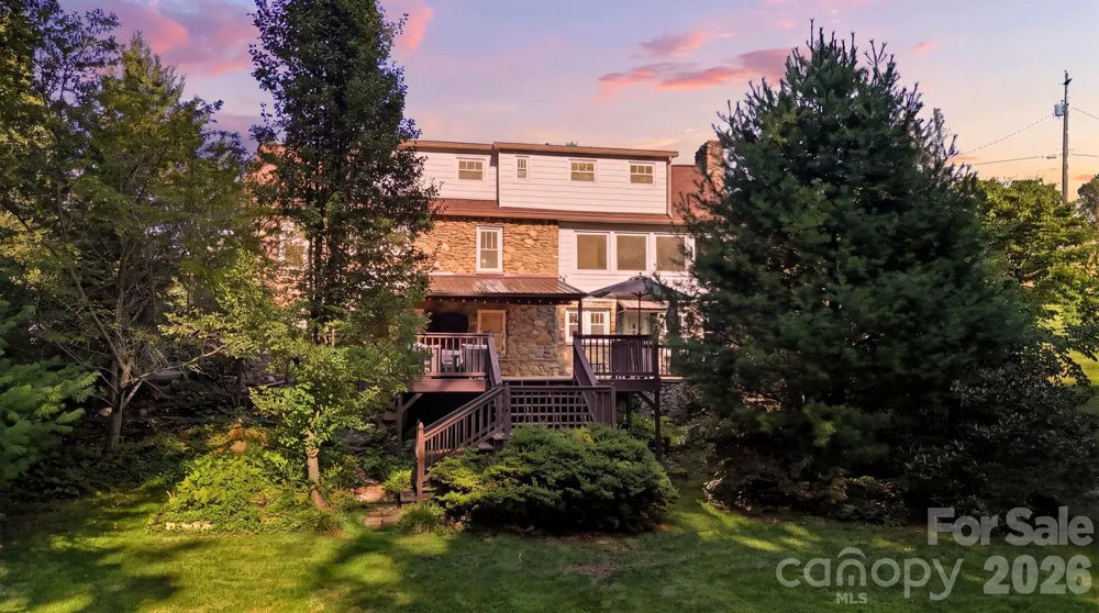 1686 Dutch Cove Road Canton, NC 28716