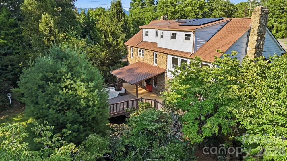 1686 Dutch Cove Road Canton, NC 28716
